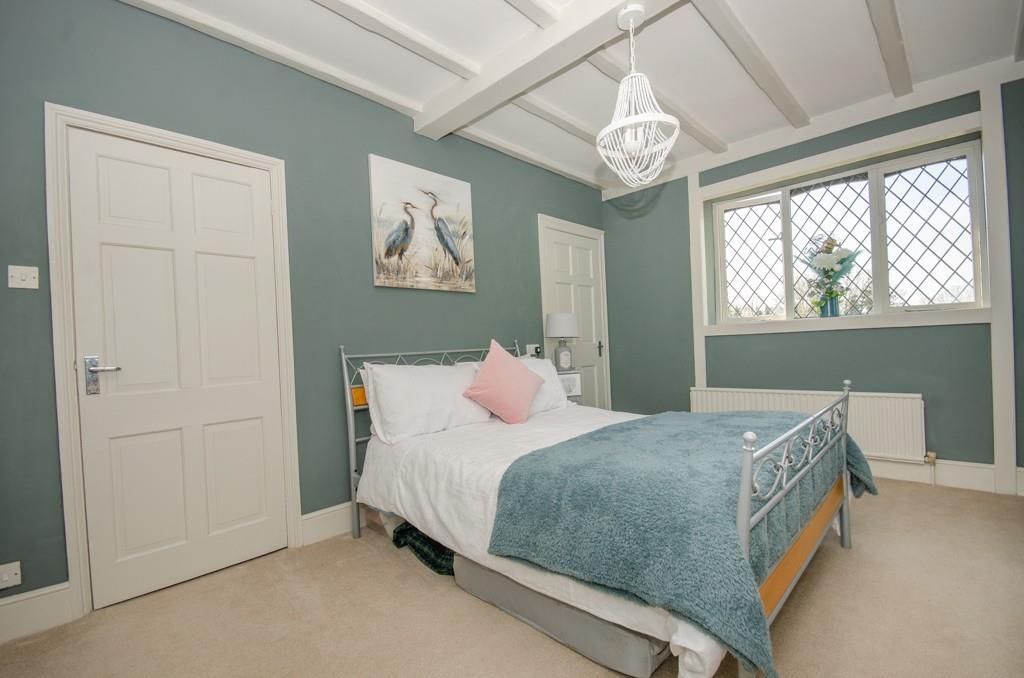 Bedroom one pic 2.jpg