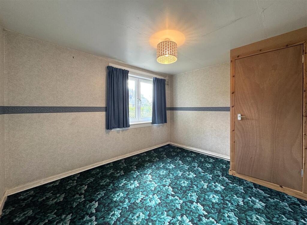 BEDROOM 2.JPG