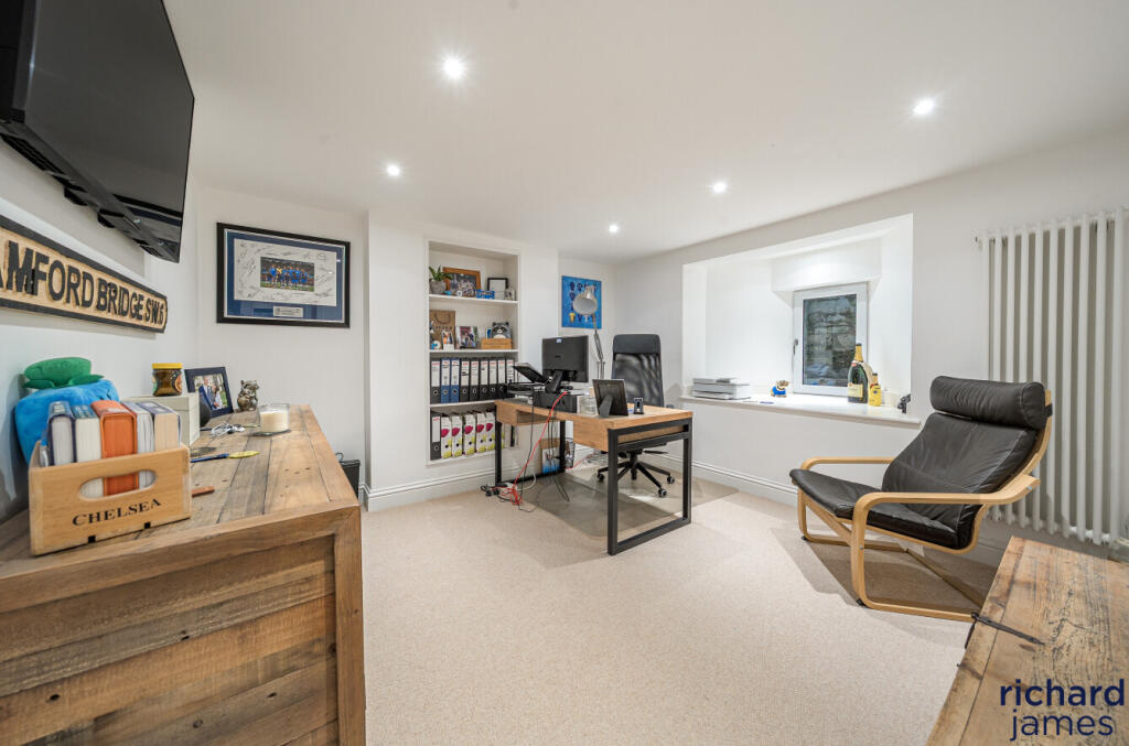 8c09b66c744b4163941642131089f1be