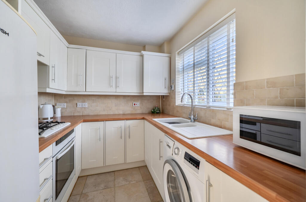 1395681-10-695e35...