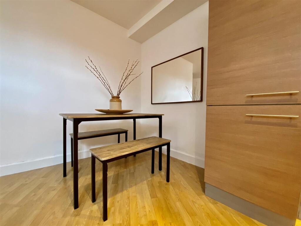 LOUNGE/DINER/KITCHEN