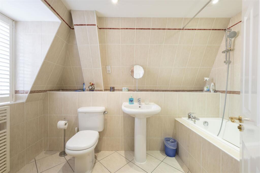 5 Rydon Mews,26.jpg