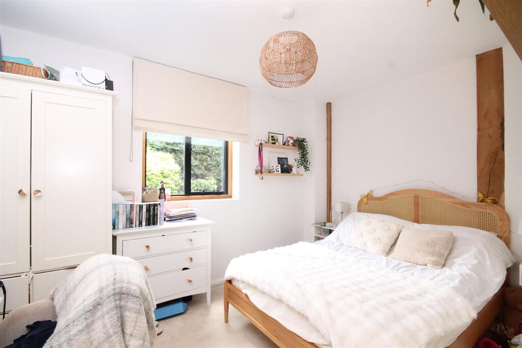 bedroom 3.jpg