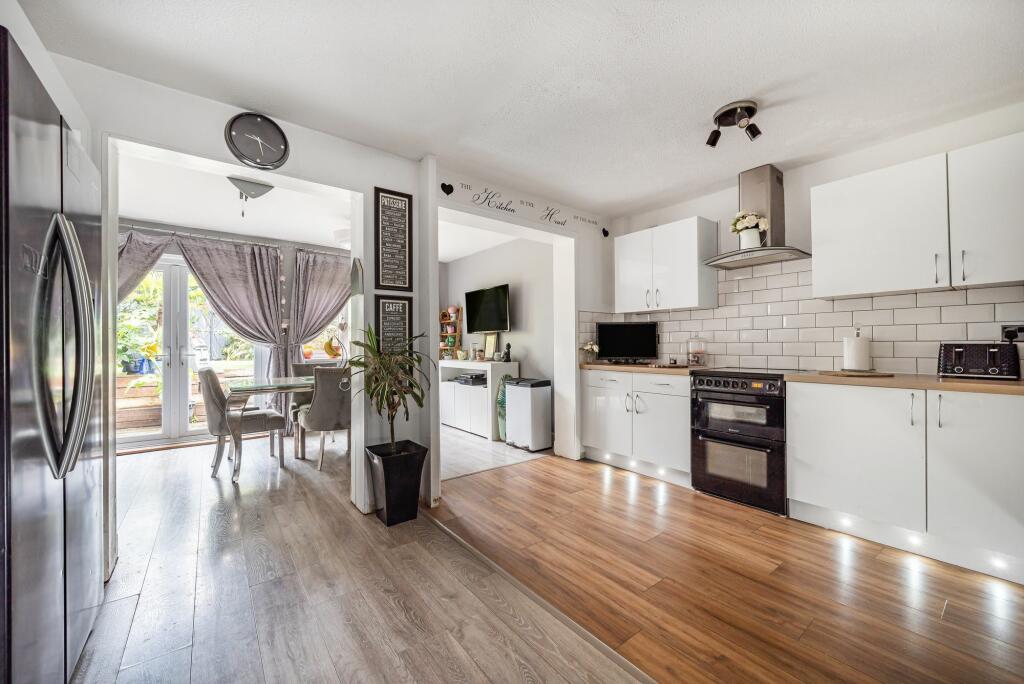 Kitchen/Dining Room Area (1)