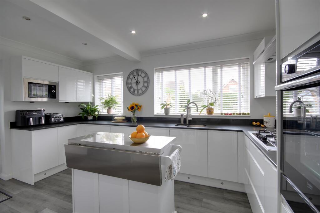 Breakfast Kitchen