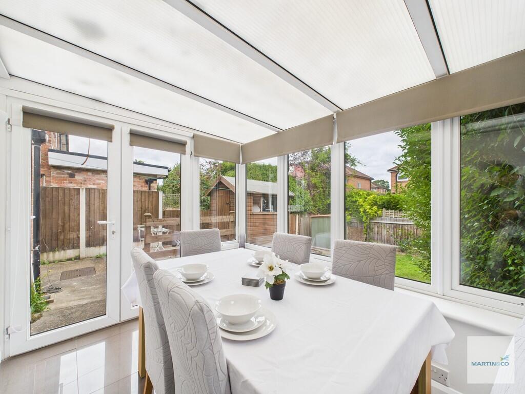 CAM03394G0-PR0352...