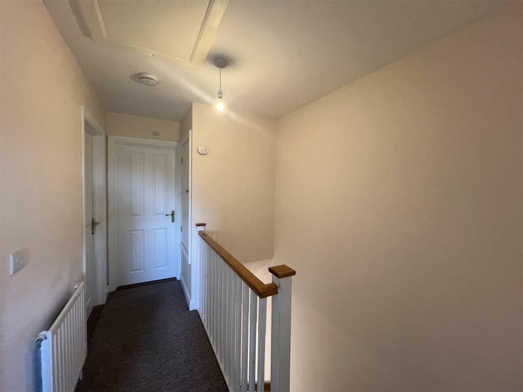hallway (upstairs).JPG
