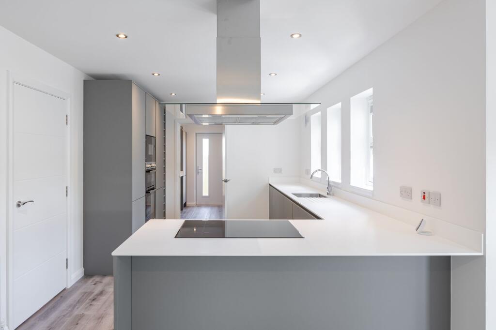 Kitchen/Dining Area
