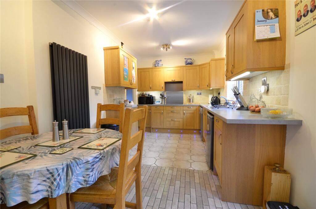 Kitchen/Breakfast