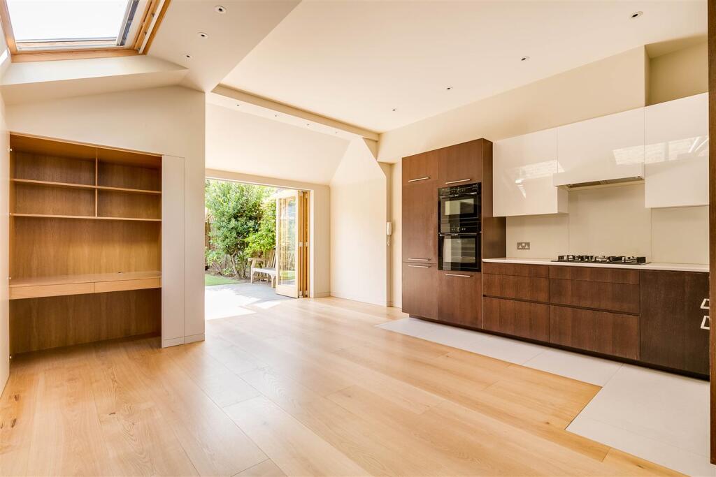 Alexandra Road 28GFF-5.jpg