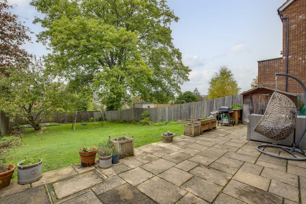 33 Hampden Road, HP13 6SZ-16.jpg