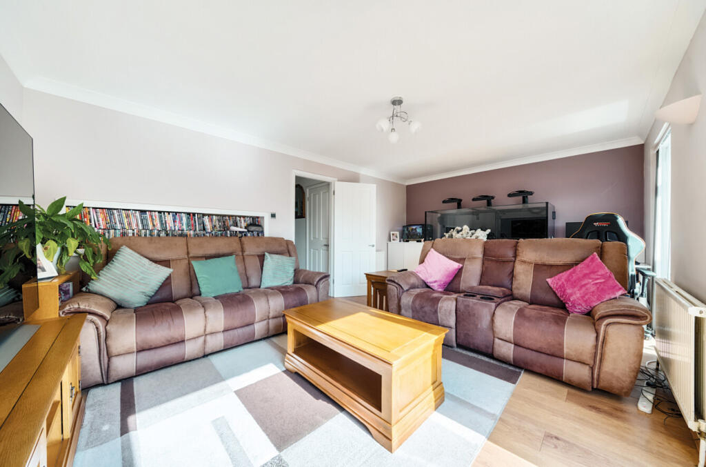 1333967-15-689a15...