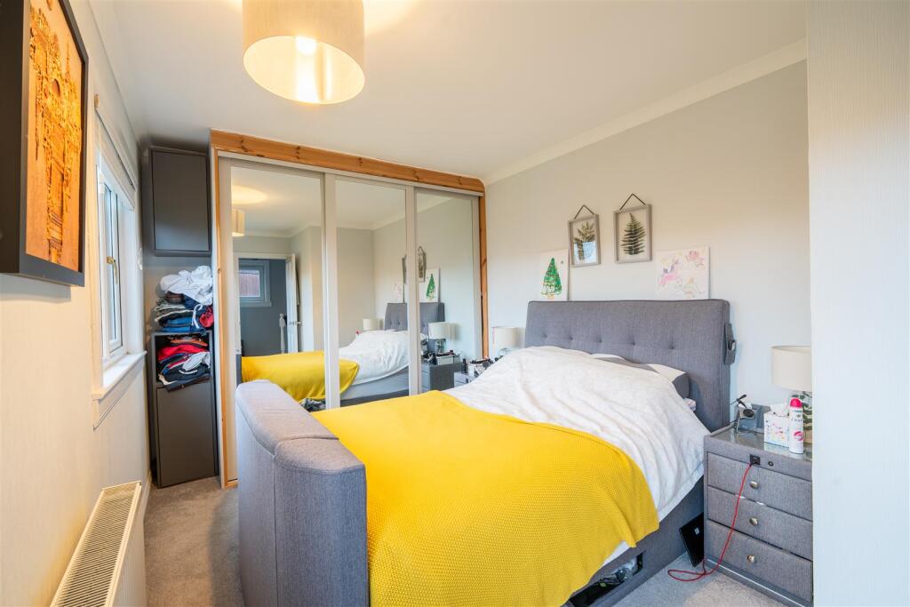 bedroom.jpg
