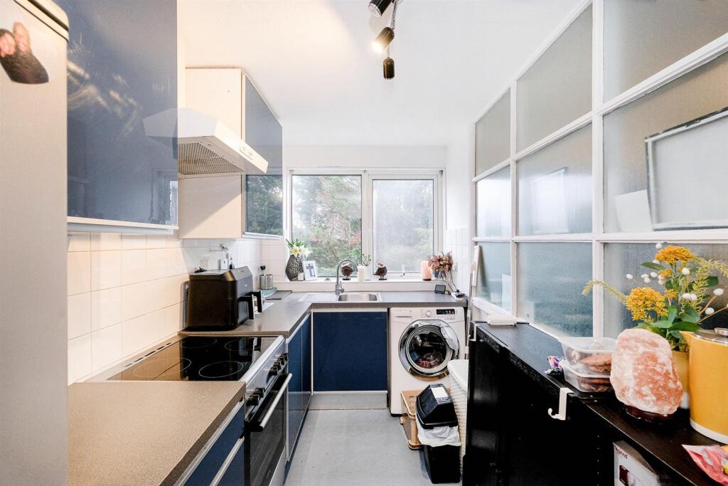 19 Trent Court-1_resized.jpg