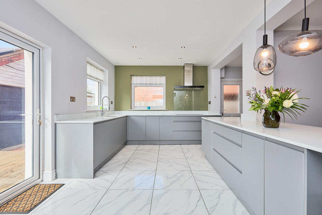 Edward Knight 202...