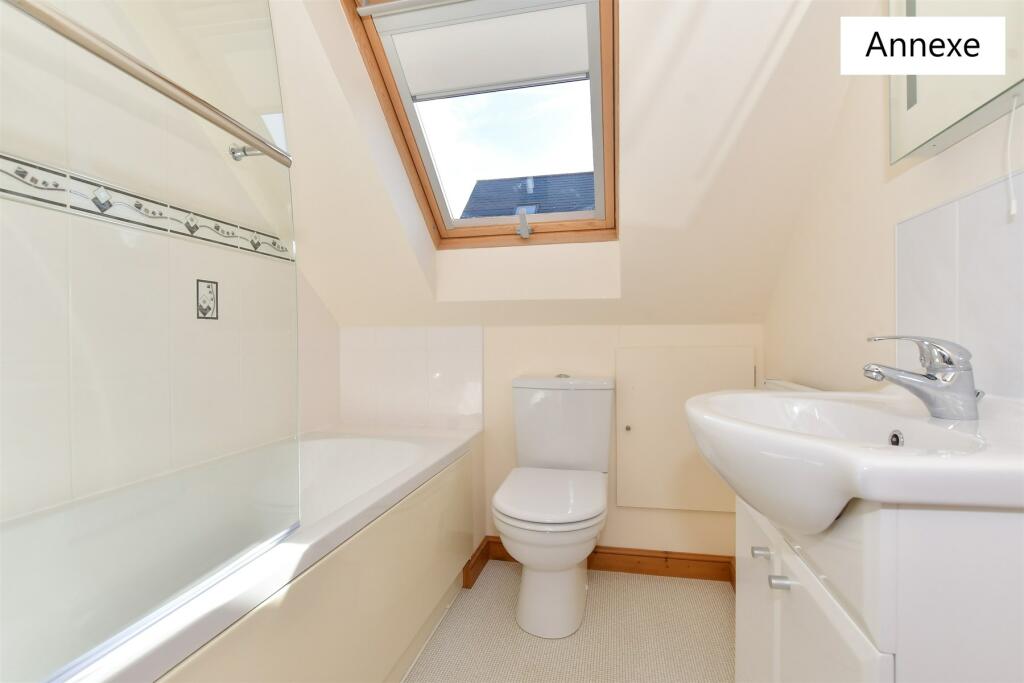 Annexe Bathroom