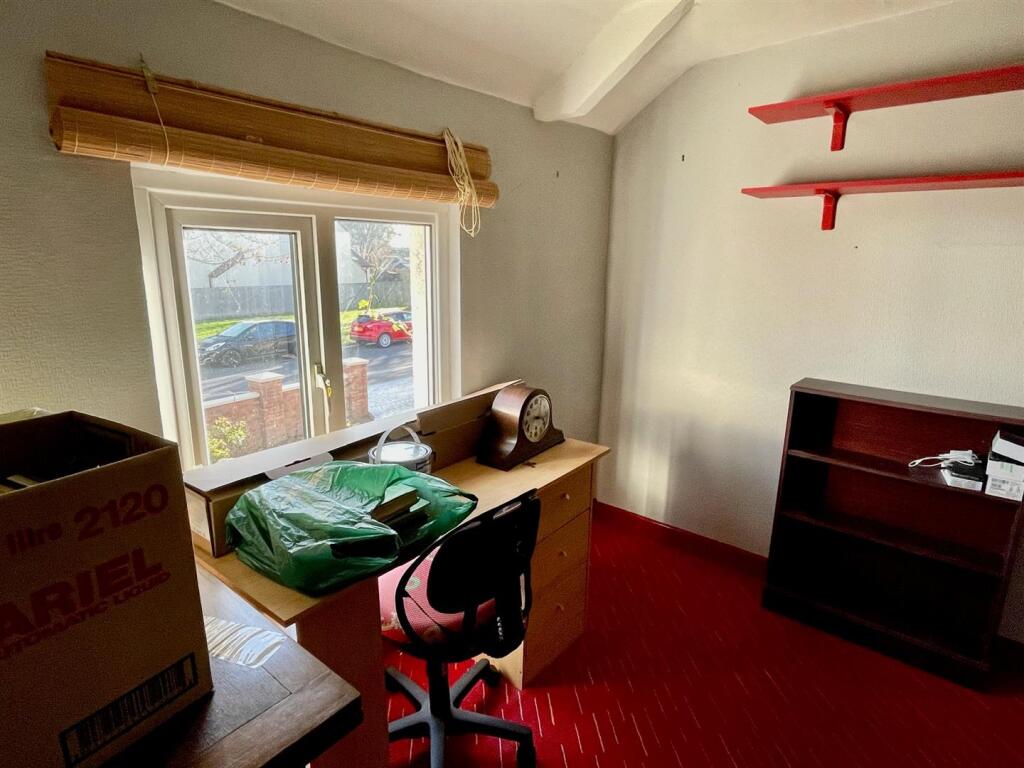 Bedroom...jpg