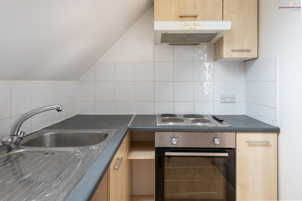 Flat 3, 16 Lawrence Road-6