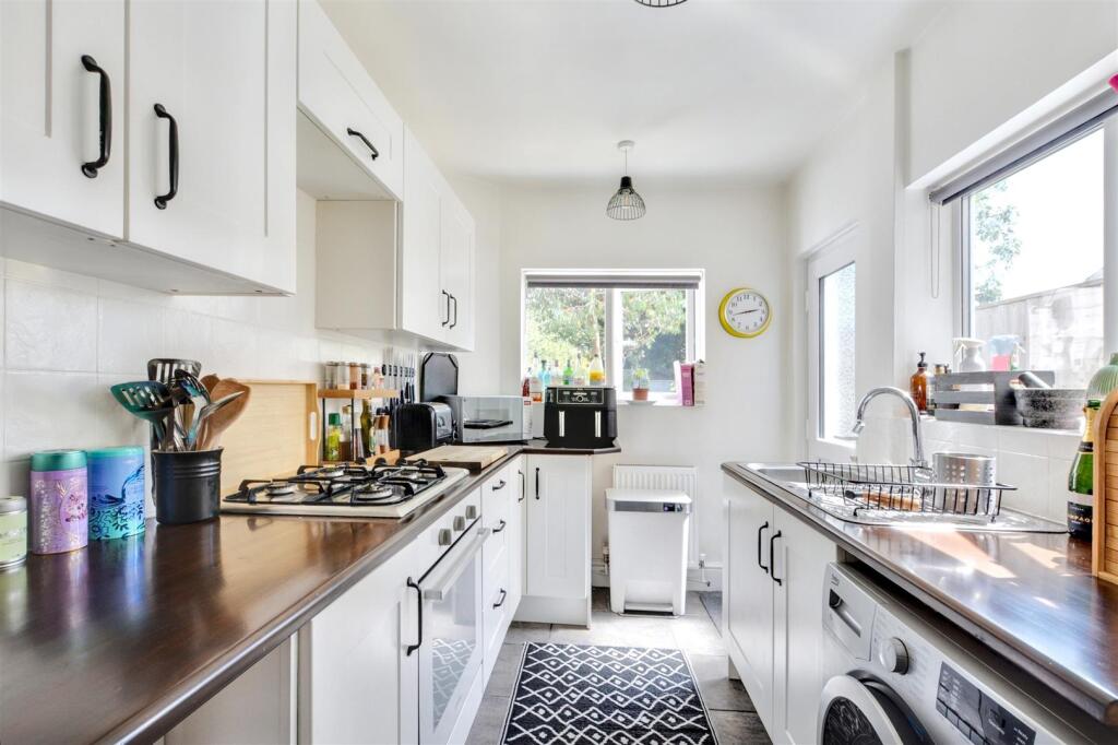 Kitchen_1.jpeg