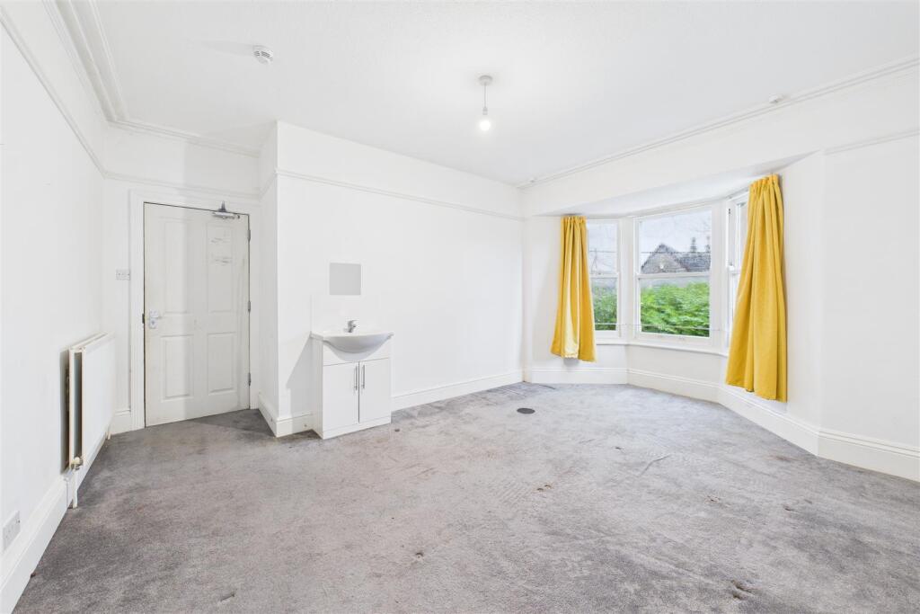 20 Cambridge Road, Clevedon, North Somerset BS21 7