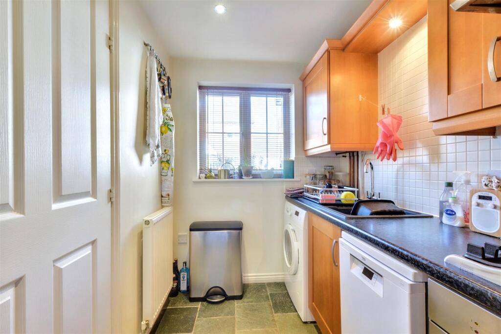 Kitchen_3.jpeg