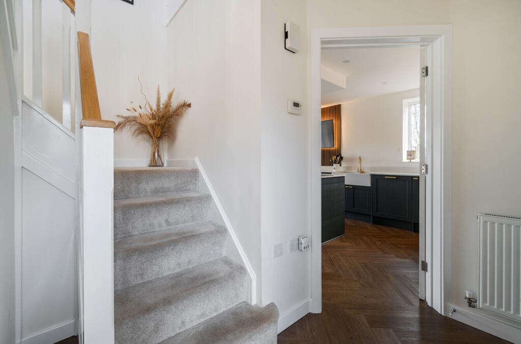 1384842-17-692586...