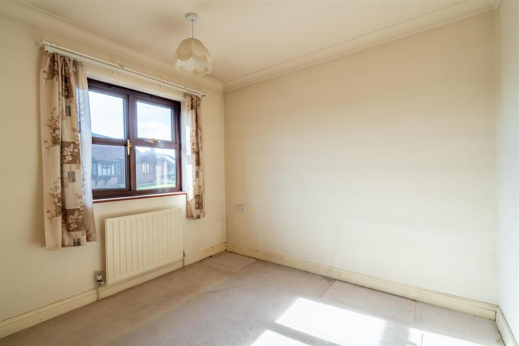 manor farm close-7.jpg