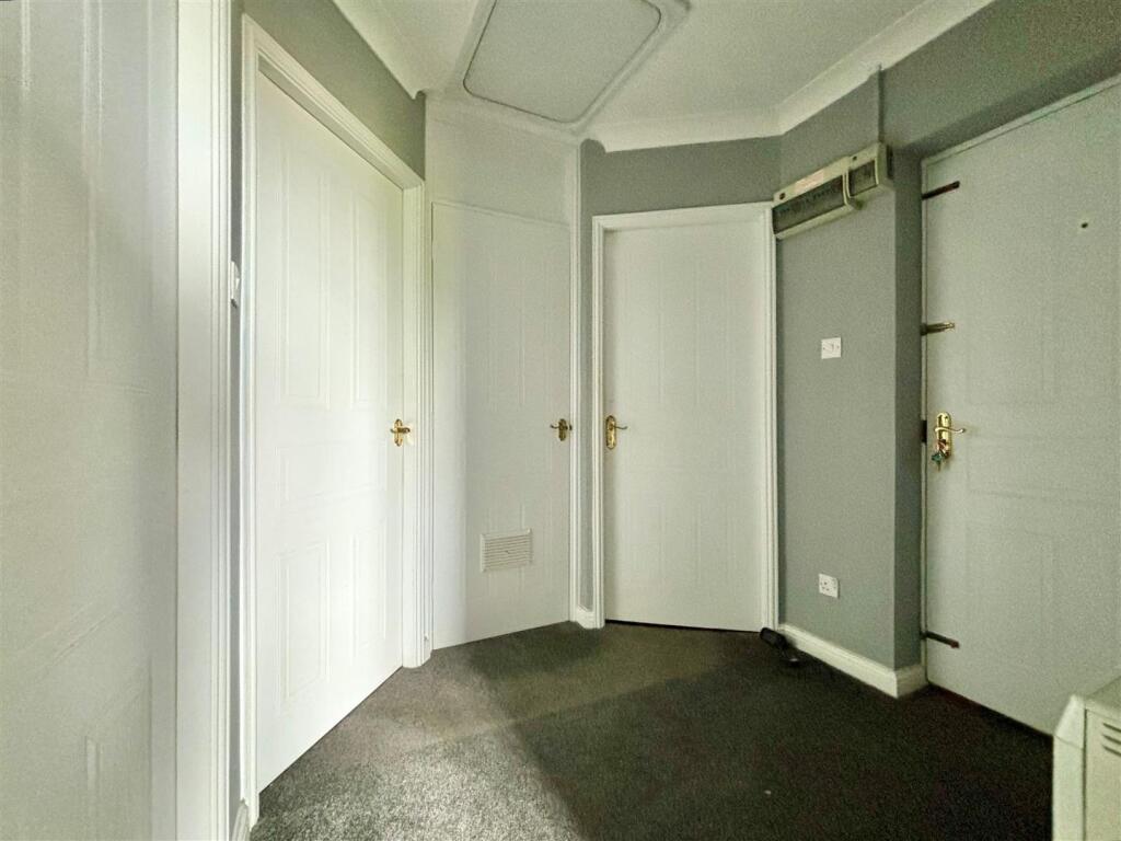 hallway.jpg