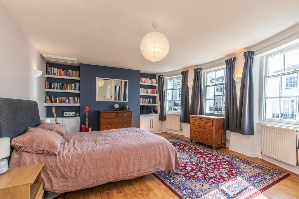 17 Norfolk Square...
