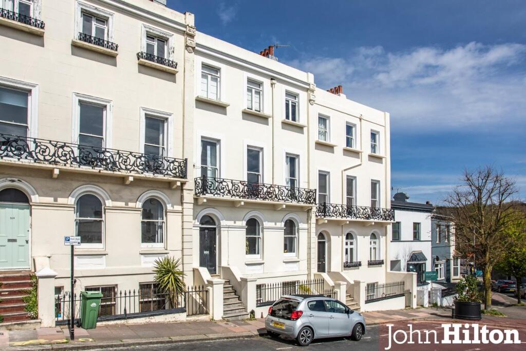 Roundhill Crescent-5.jpg