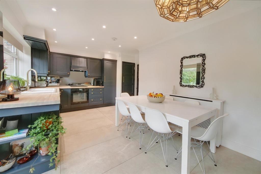 Kitchen Dining Room 3.jpg