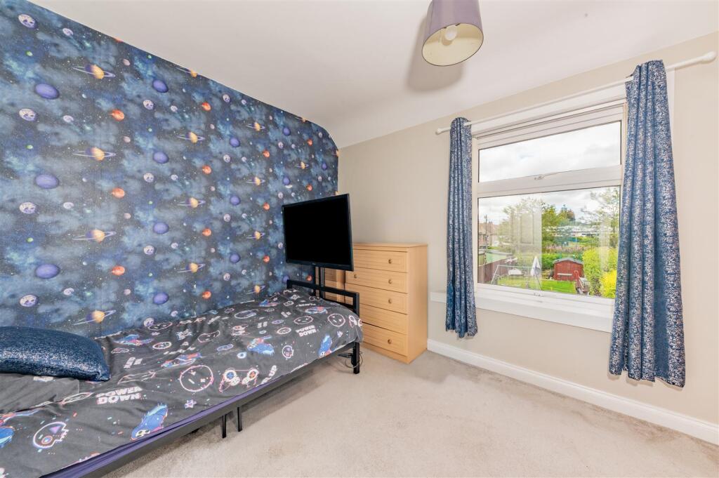 13 Lowson Avenue Forfar-9.JPG