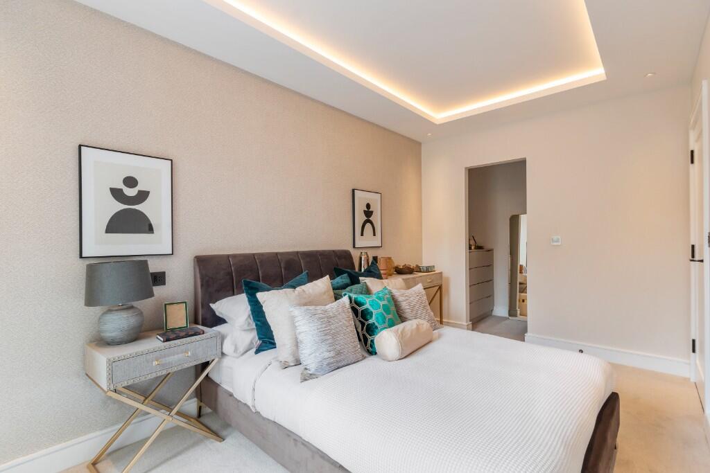 Cockfosters Road, Barnet, North London, EN4