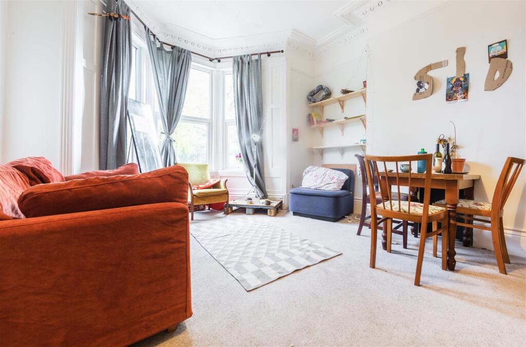 4 Heaton Grove - hi-2.jpg