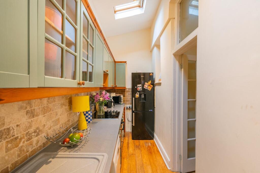 1V6WCM - Kitchen A.jpg