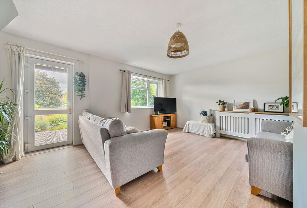 1300272-25-684823...