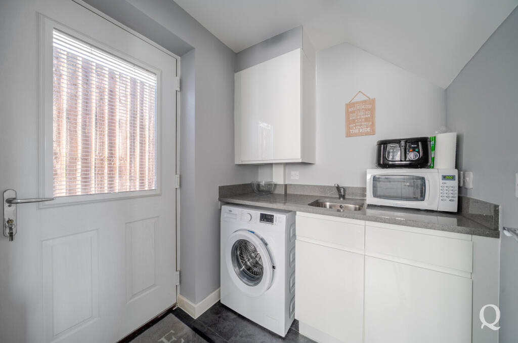 8ebef32d-2821-43b...