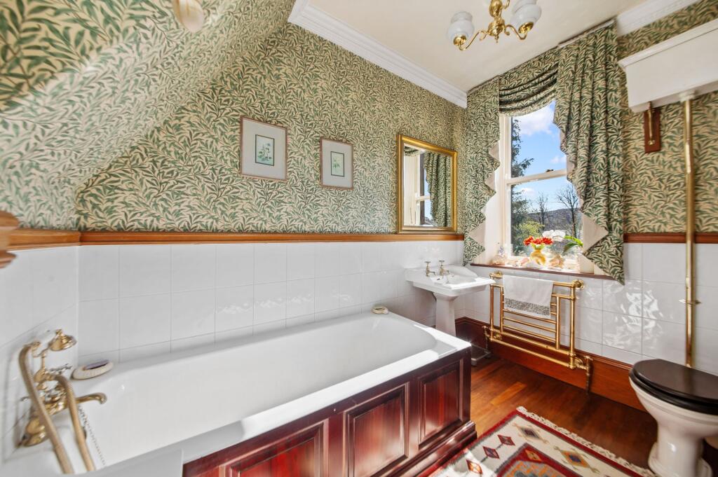 HOUSE BATHROOM ONE