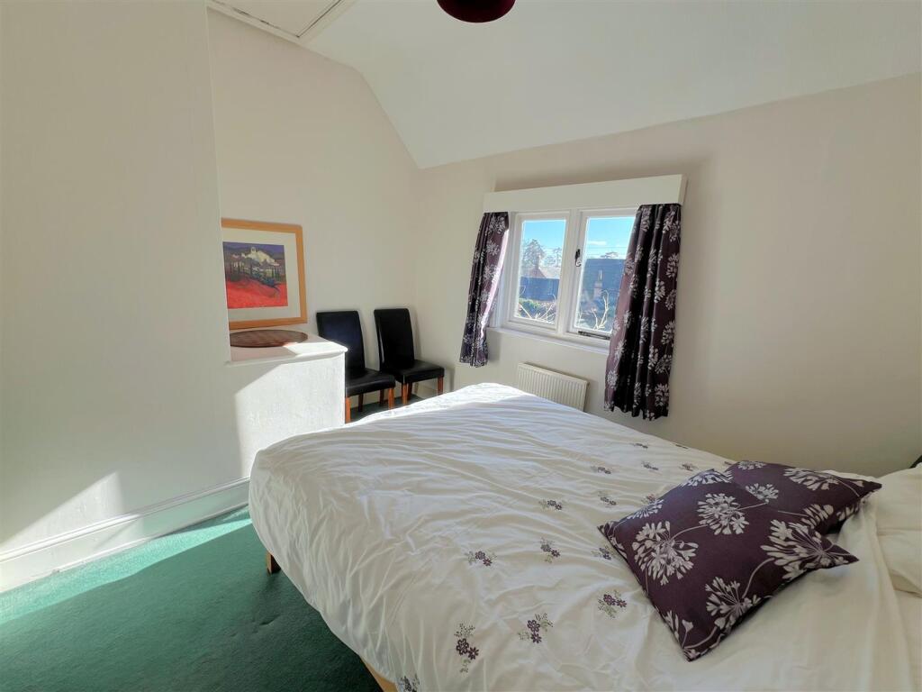 bed 3.2.jpg