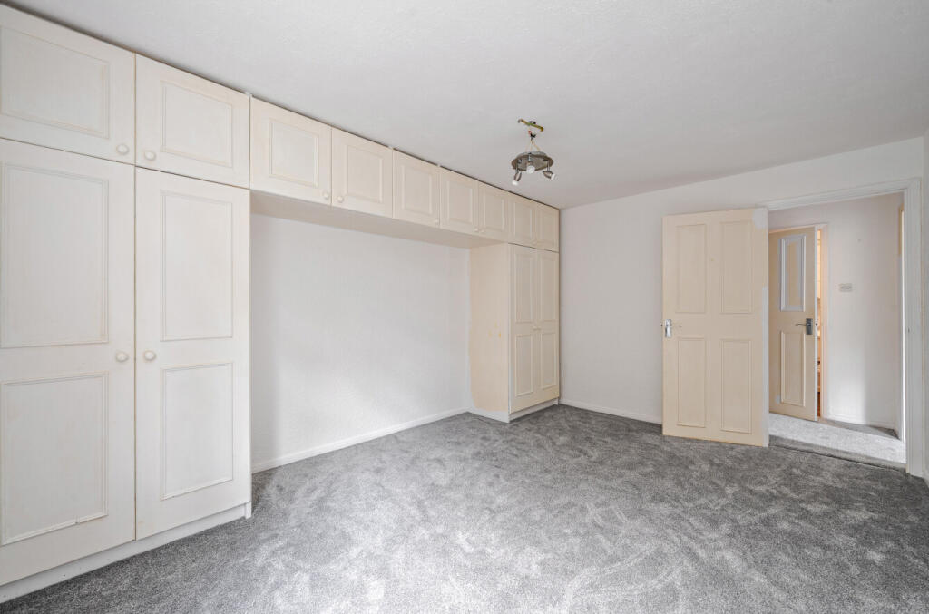 1301909-6-683d9c6...