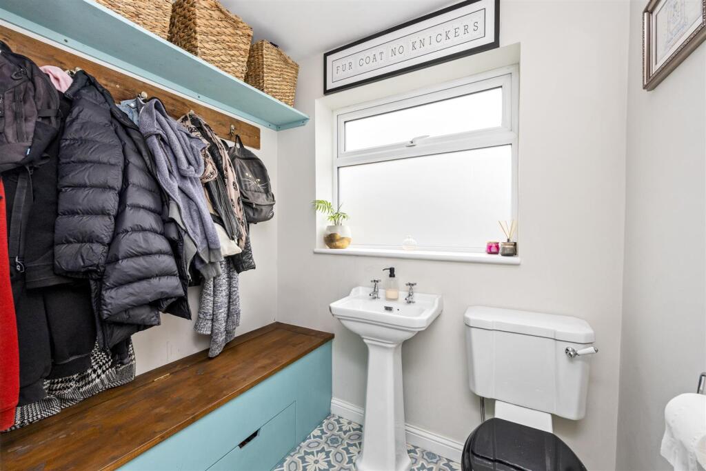 G/f Cloakroom/WC