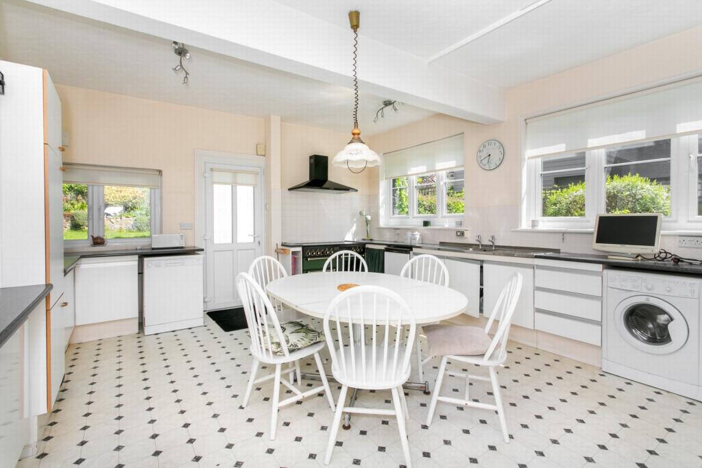 Kitchen/breakfast rm