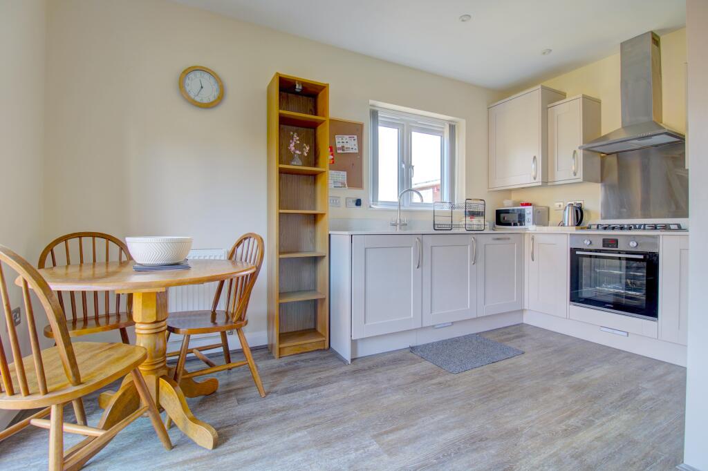 Kitchen &amp; Dining