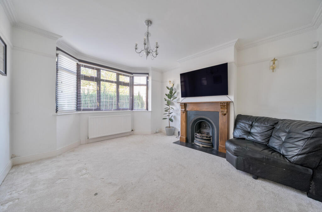 1361858-1-68dbccb...