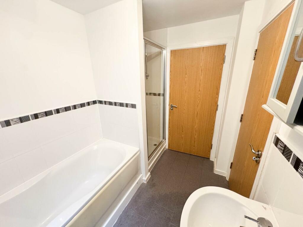 Jack n Jill Bathroom