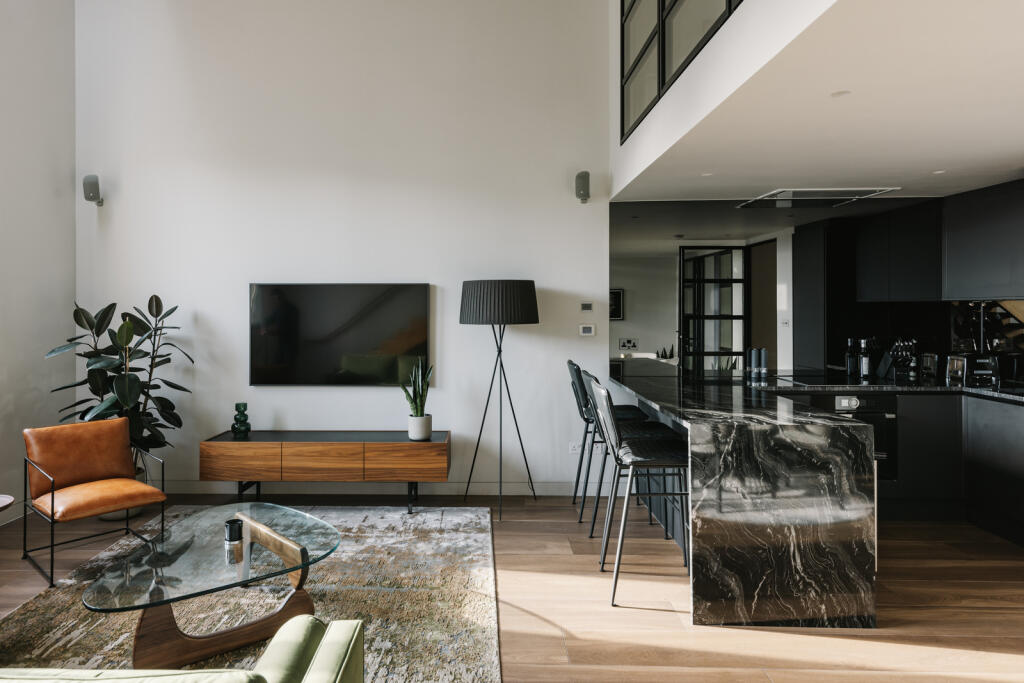 73979 - Orwell Studios_The Modern House (5).jpg