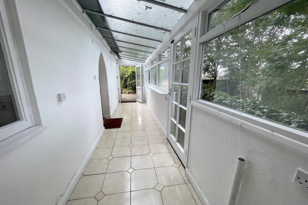 Side conservatory fo