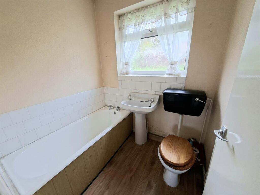 Greenview Drive, Northampton