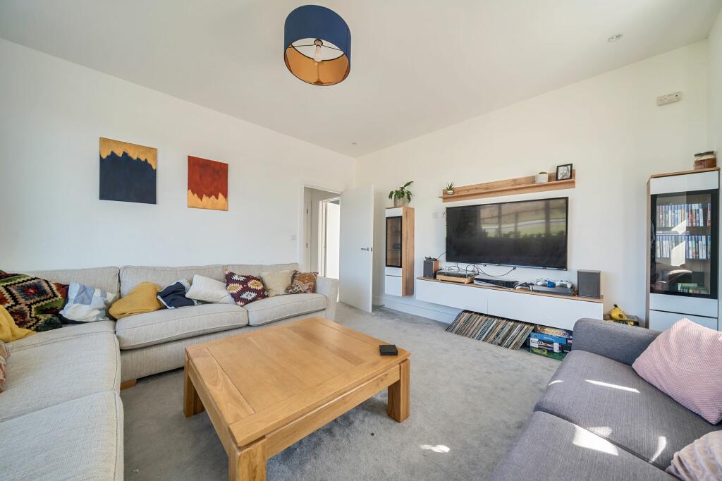 Living Room (2)
