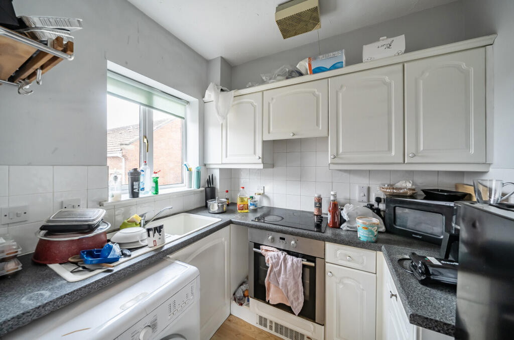 1341397-5-68a5f8c...